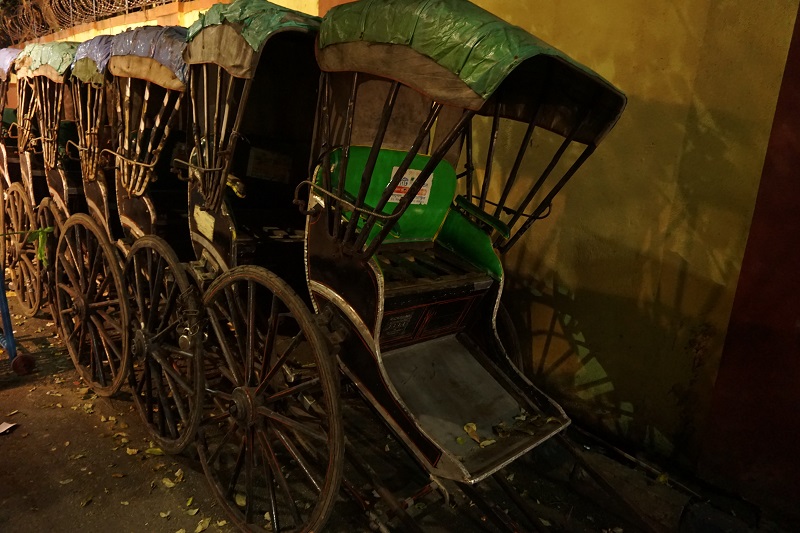 Hand-pulled rikshaw, Kolkata
